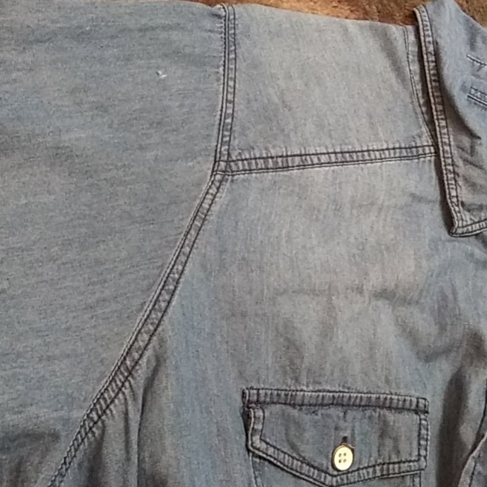 Torrid medium wash denim button-up shirt - Picture 14 of 14